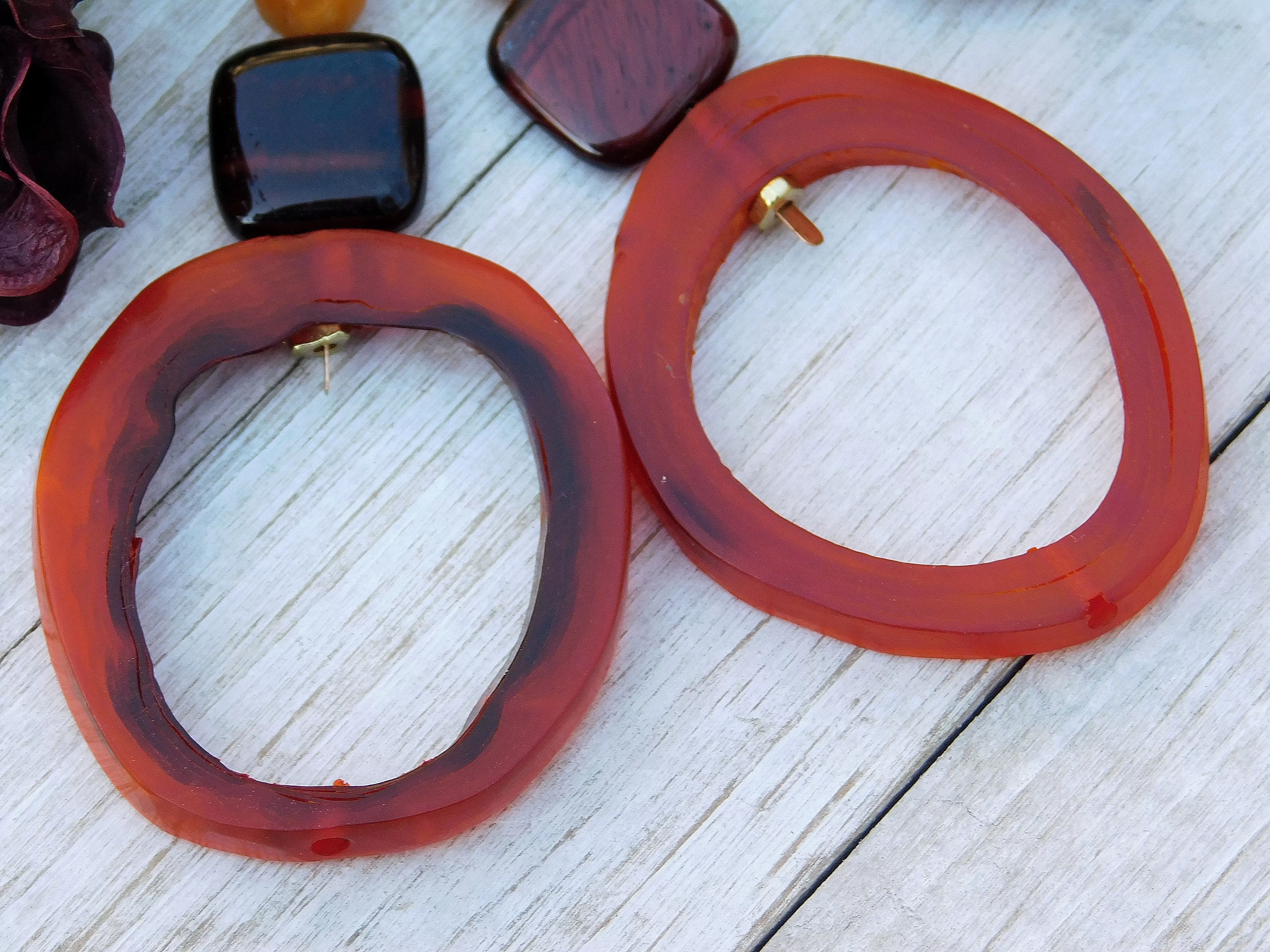 Natural Amber and Brown Geometric Hoop Earrings