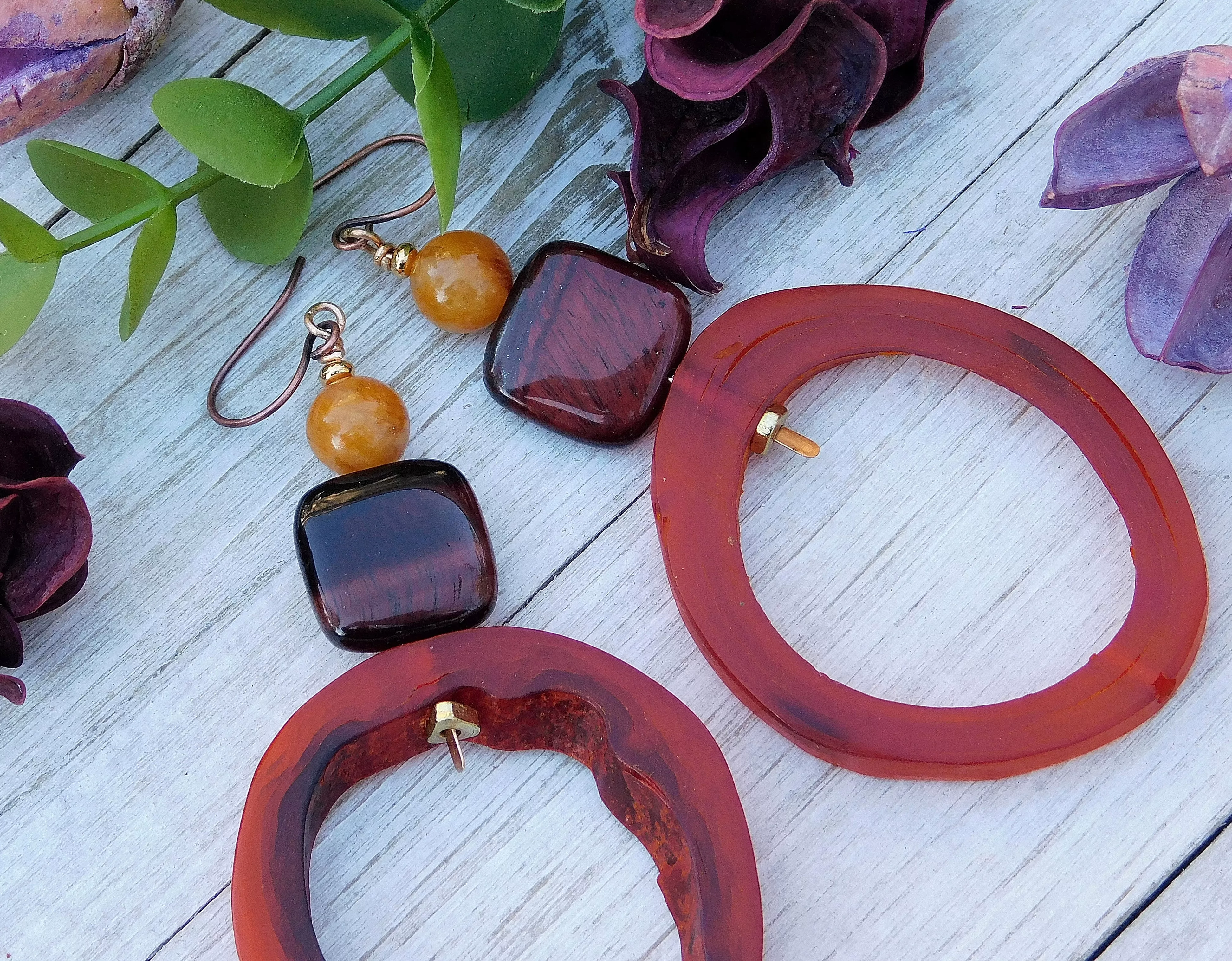 Natural Amber and Brown Geometric Hoop Earrings