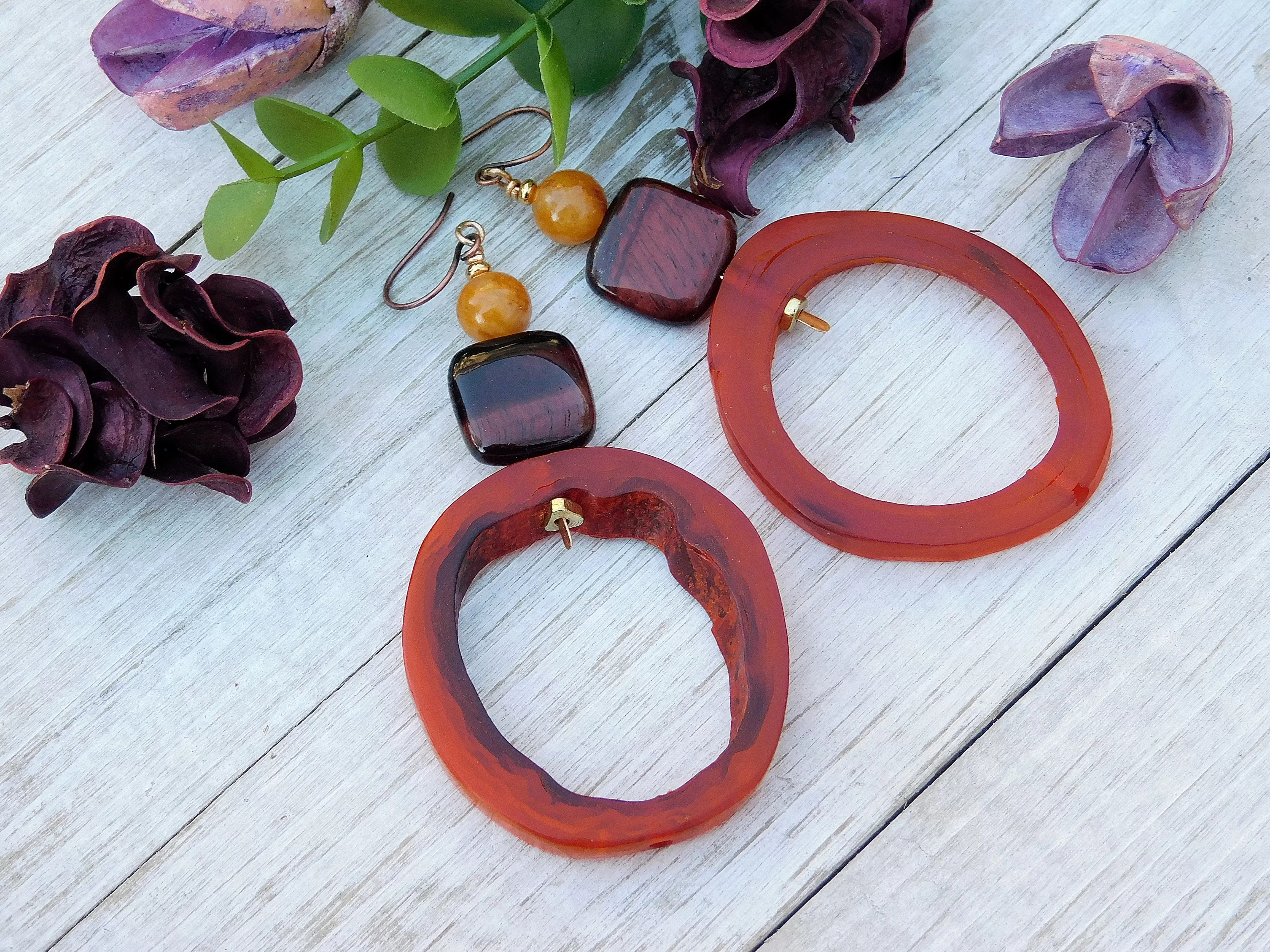 Natural Amber and Brown Geometric Hoop Earrings